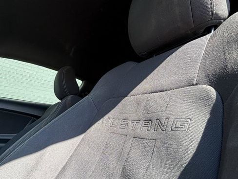 Used 2020 Ford Mustang Coupe image 11
