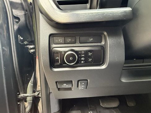 Used 2023 Ford F250 Lariat w/ Sport Appearance Package image 28