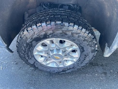 Used 2020 Chevrolet Silverado 2500 LT w/ All Star Edition image 29