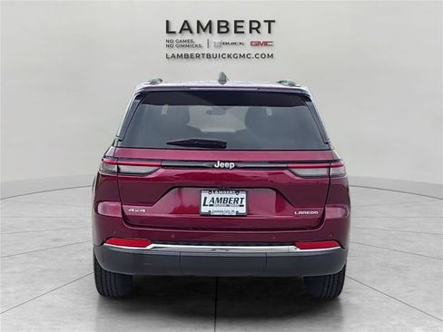 Used 2025 Jeep Grand Cherokee Laredo w/ Trailer Tow Package AWD/4WD image 4