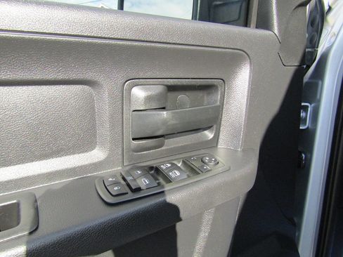 Used 2014 RAM 1500 Express image 9