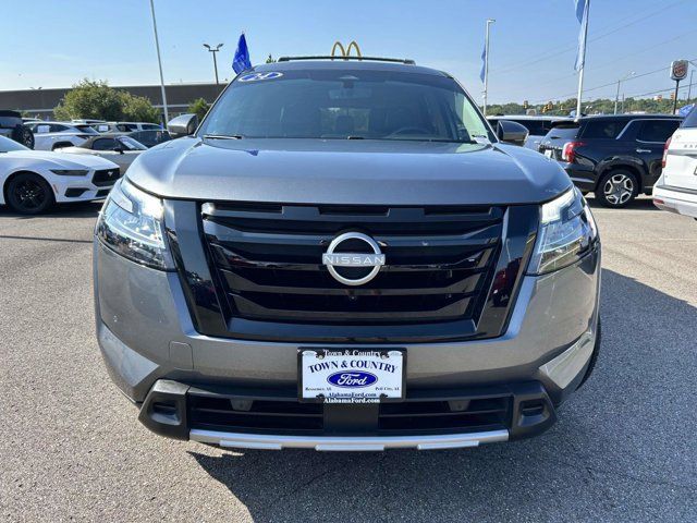 Used 2024 Nissan Pathfinder SL w/ SL Premium Package FWD image 30