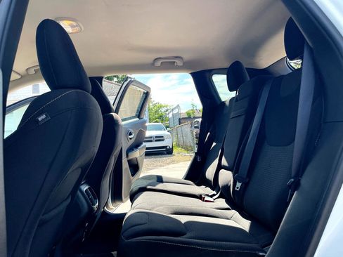 Used 2016 Jeep Cherokee Latitude image 15