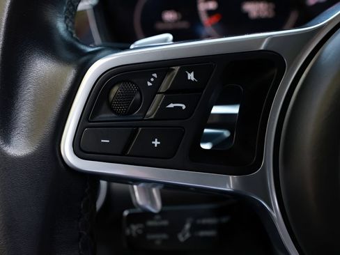 Used 2020 Porsche Panamera RWD image 56