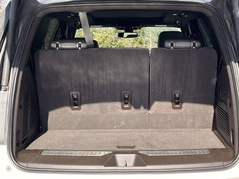 Used 2022 Chevrolet Tahoe Z71 w/ Luxury Package image 27