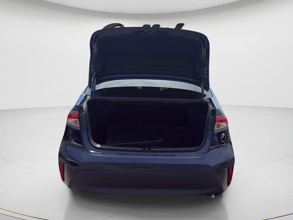 Used 2025 Toyota Corolla LE FWD image 9