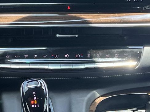 Used 2022 Cadillac Escalade Sport Platinum w/ LPO, ONYX Package AWD/4WD image 16