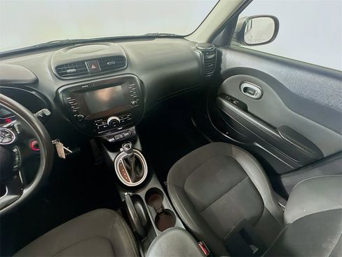 Used 2019 Kia Soul w/ Convenience Package image 11