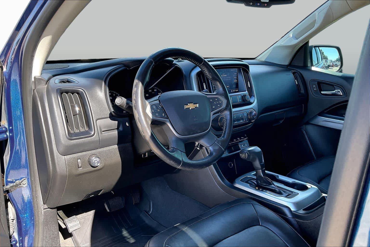 Used 2020 Chevrolet Colorado LT w/ Luxury Package RWD image 17