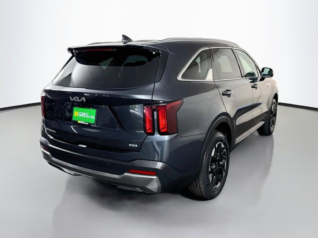 Used 2024 Kia Sorento S AWD/4WD image 10