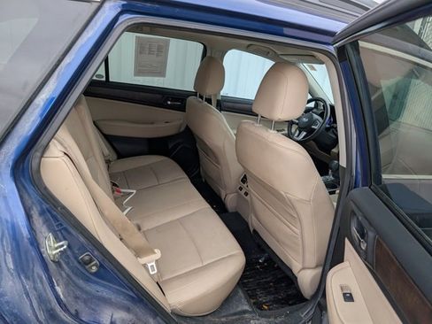 Used 2016 Subaru Outback 2.5i Limited image 17