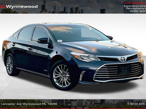 Used 2016 Toyota Avalon Limited image 1