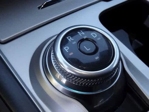 Certified 2022 Ford Explorer XLT w/ Class IV Trailer Tow Package image 29