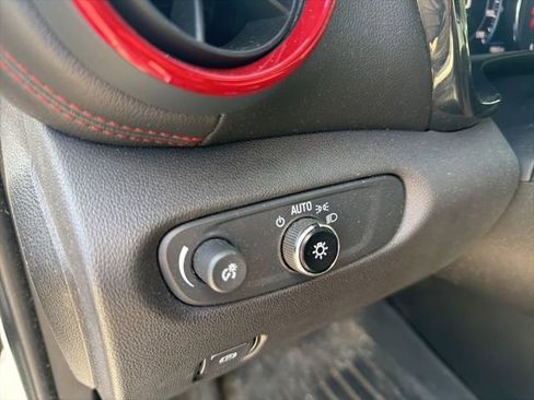 Used 2022 Chevrolet Blazer RS w/ Enhanced Convenience Package image 21