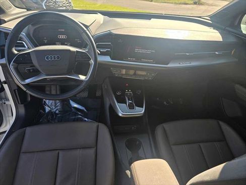 Used 2024 Audi Q4 e-tron Prestige image 23