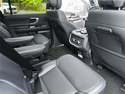 New 2026 Ford Expedition Max Platinum w/ Stealth Performance Package AWD/4WD image 23