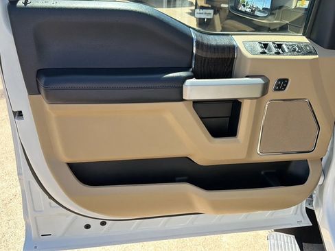 Used 2021 Ford F350 Lariat w/ Lariat Ultimate Package AWD/4WD image 9