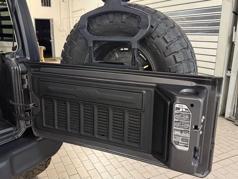 Used 2021 Jeep Wrangler Unlimited Sport image 36