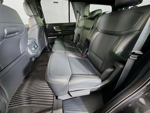 Used 2025 Ford Expedition Tremor AWD/4WD image 24