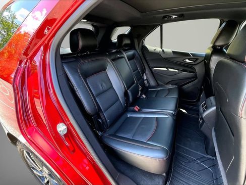 Used 2023 Chevrolet Equinox RS w/ RS Leather Package FWD image 23