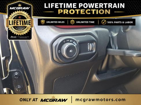 Used 2023 Jeep Wrangler Rubicon AWD/4WD image 17