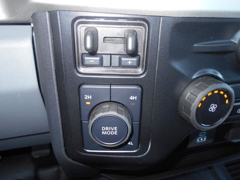 Used 2024 Ford F550 4x4 Regular Cab Super Duty image 10