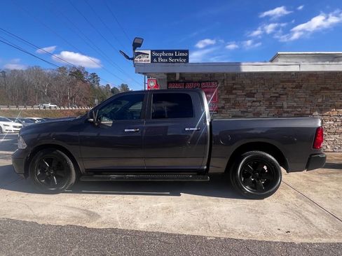 Used 2018 RAM 1500 Big Horn image 3