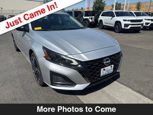 Used 2024 Nissan Altima 2.5 SR w/ SR Premium Package AWD/4WD image 8