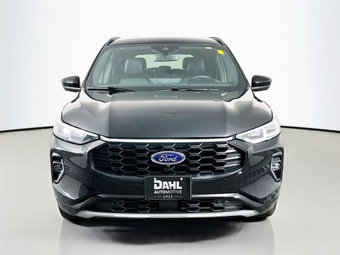 Used 2023 Ford Escape ST-Line Elite w/ Premium Technology Package AWD/4WD image 3