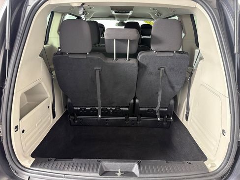 Used 2020 Dodge Grand Caravan SE w/ UConnect Hands-Free Group FWD image 20