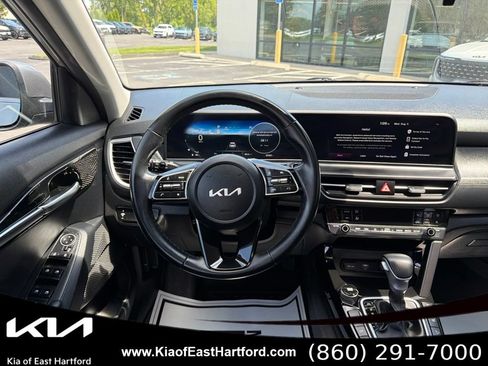 Used 2024 Kia Seltos EX AWD/4WD image 23