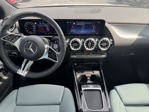 Used 2026 Mercedes-Benz GLA 250 4MATIC image 33