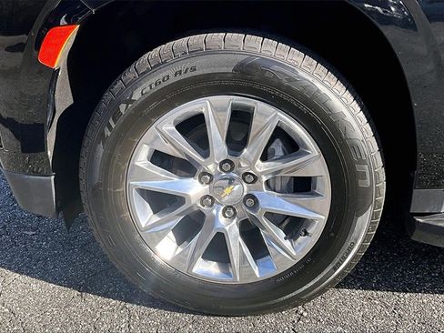 Certified 2022 Chevrolet Suburban Premier image 30