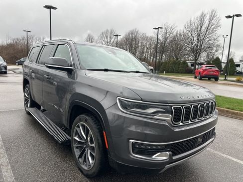 Used 2022 Jeep Wagoneer Series III w/ Premium Group I image 2