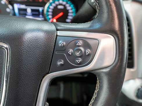 Used 2018 GMC Yukon SLT image 25