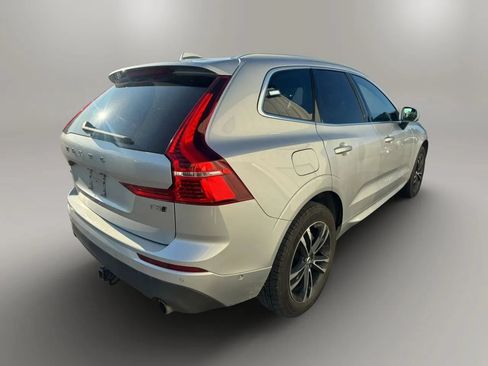 Used 2019 Volvo XC60 T5 Momentum w/ Multimedia Package AWD/4WD image 8