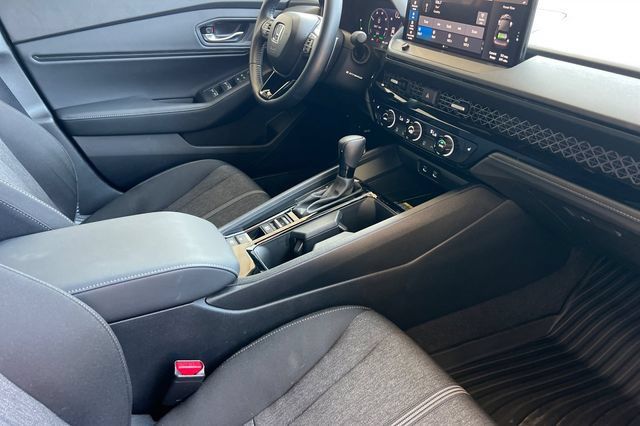 Used 2025 Honda Accord Sport image 19