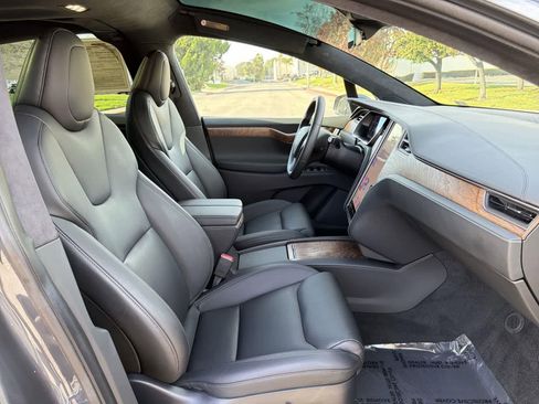 Used 2020 Tesla Model X Long Range image 33