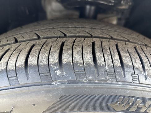 Used 2025 Nissan Sentra SR w/ SR Premium Package image 14