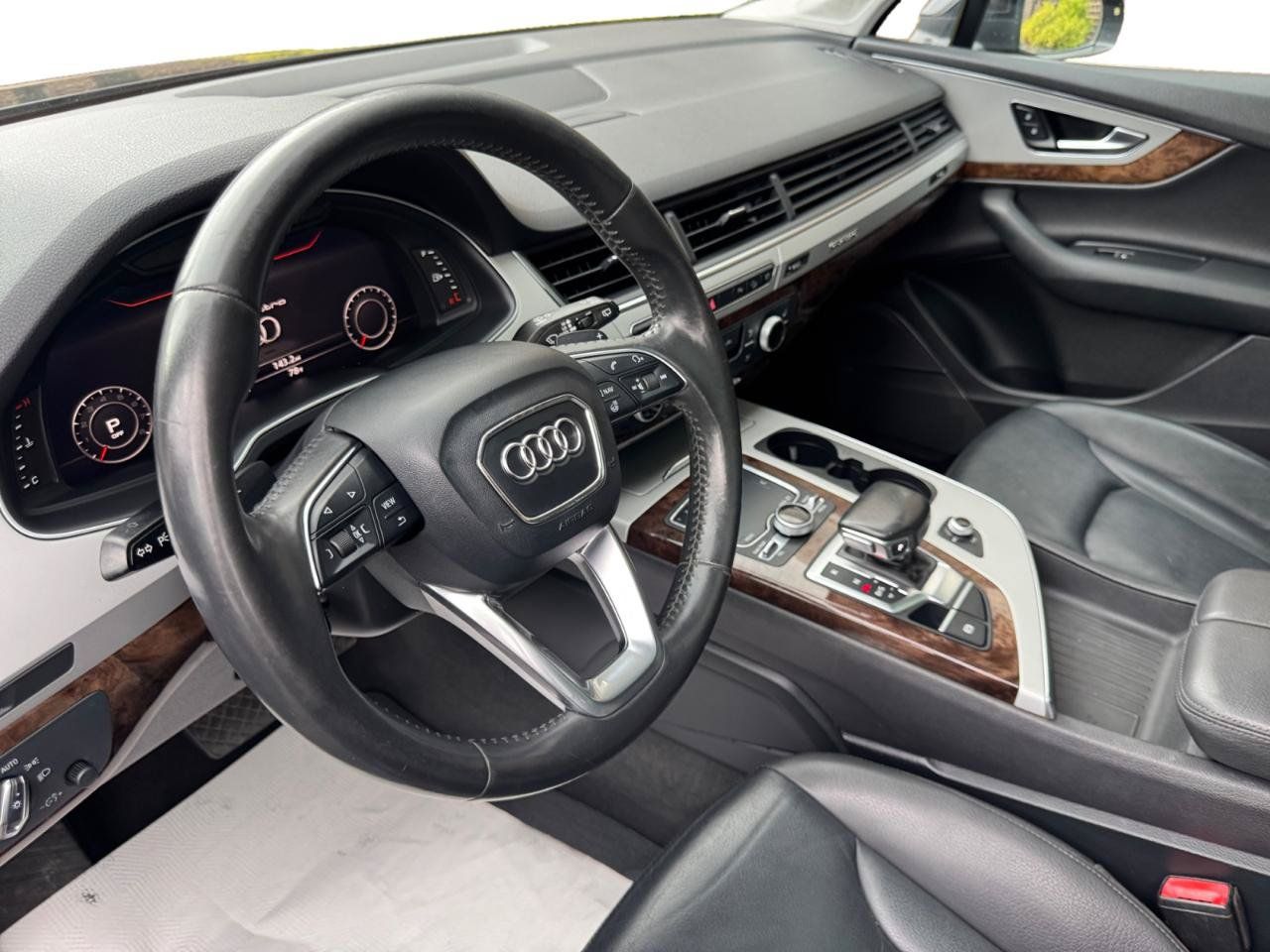 Used 2018 Audi Q7 2.0T Premium Plus w/ Premium Plus Package AWD/4WD image 3