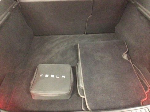 Used 2013 Tesla Model S Performance image 8