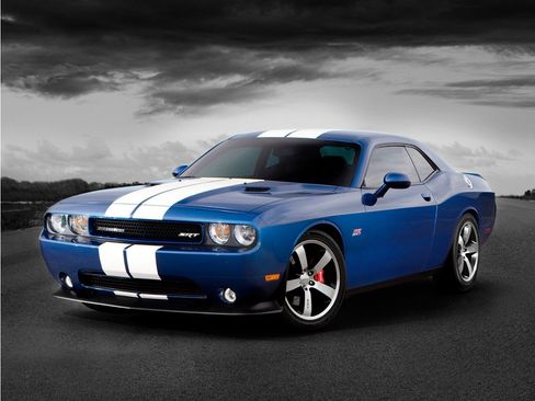 Used 2011 Dodge Challenger SRT8 RWD image 1
