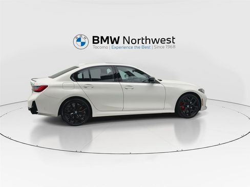 New 2026 BMW 330i xDrive Sedan w/ M Sport Package image 4