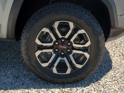 New 2026 GMC Canyon AT4 w/ Nightfall Essentials Package AWD/4WD image 10