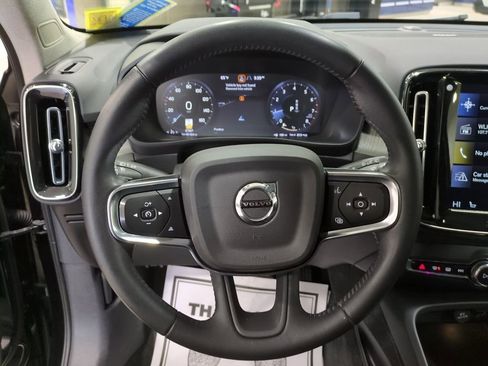 Used 2021 Volvo XC40 T5 Inscription image 5