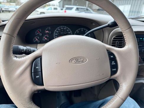 Used 1998 Ford Expedition Eddie Bauer image 11