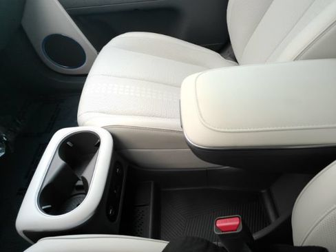Used 2023 Hyundai Ioniq 5 SEL RWD image 43