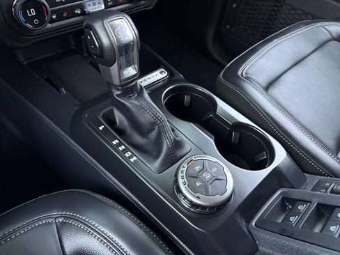 Certified 2025 Ford Bronco Outer Banks AWD/4WD image 19