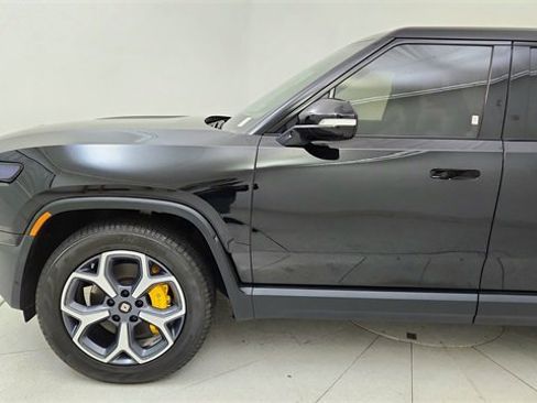 Used 2022 Rivian R1T Adventure image 9