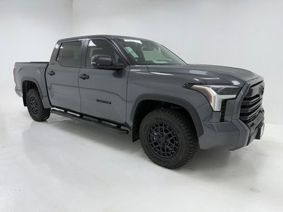 New 2026 Toyota Tundra SR5 w/ SR5 Convenience Package
